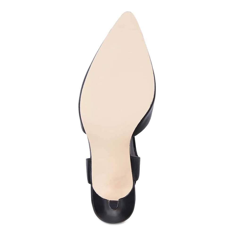 Capture Heel in Black Leather