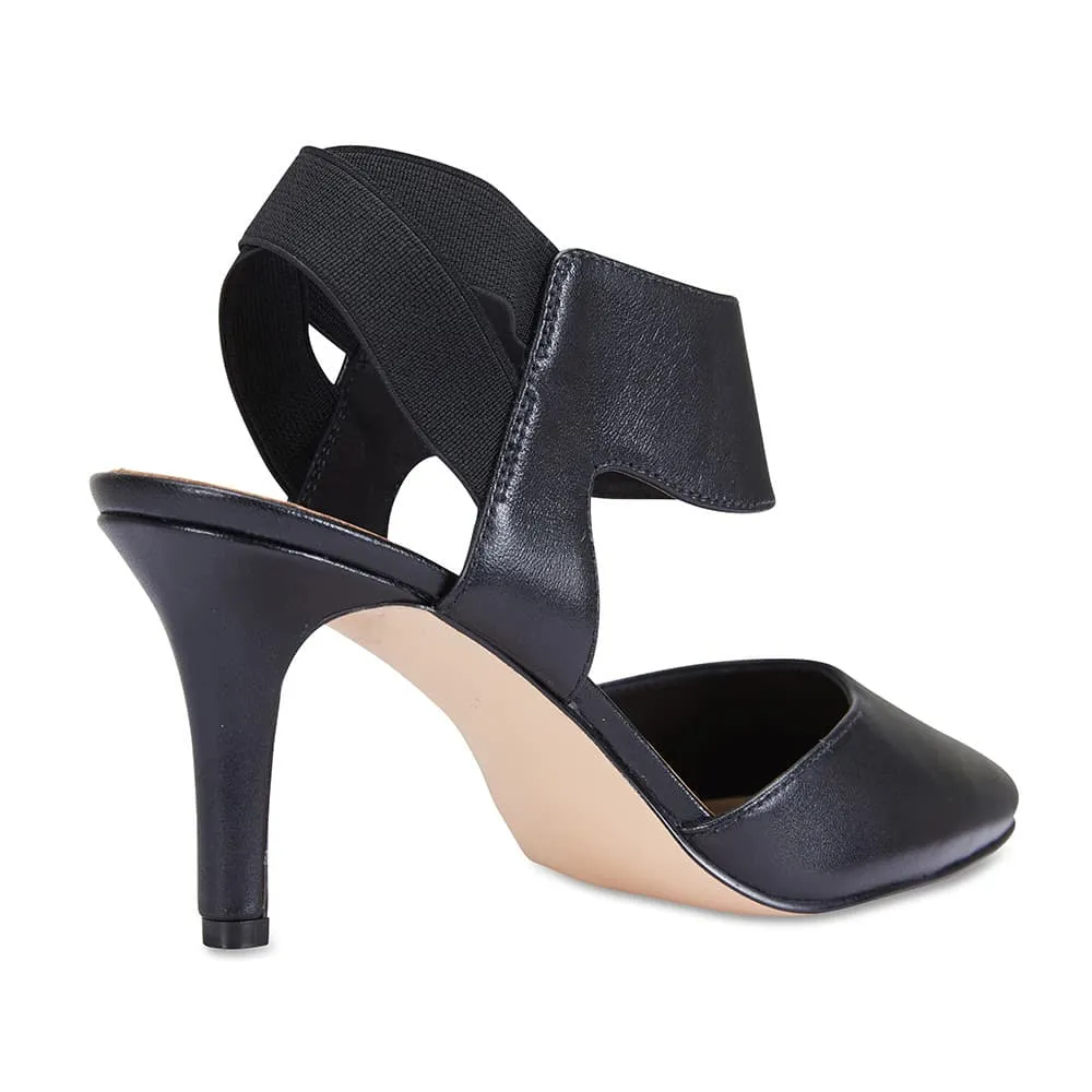 Capture Heel in Black Leather