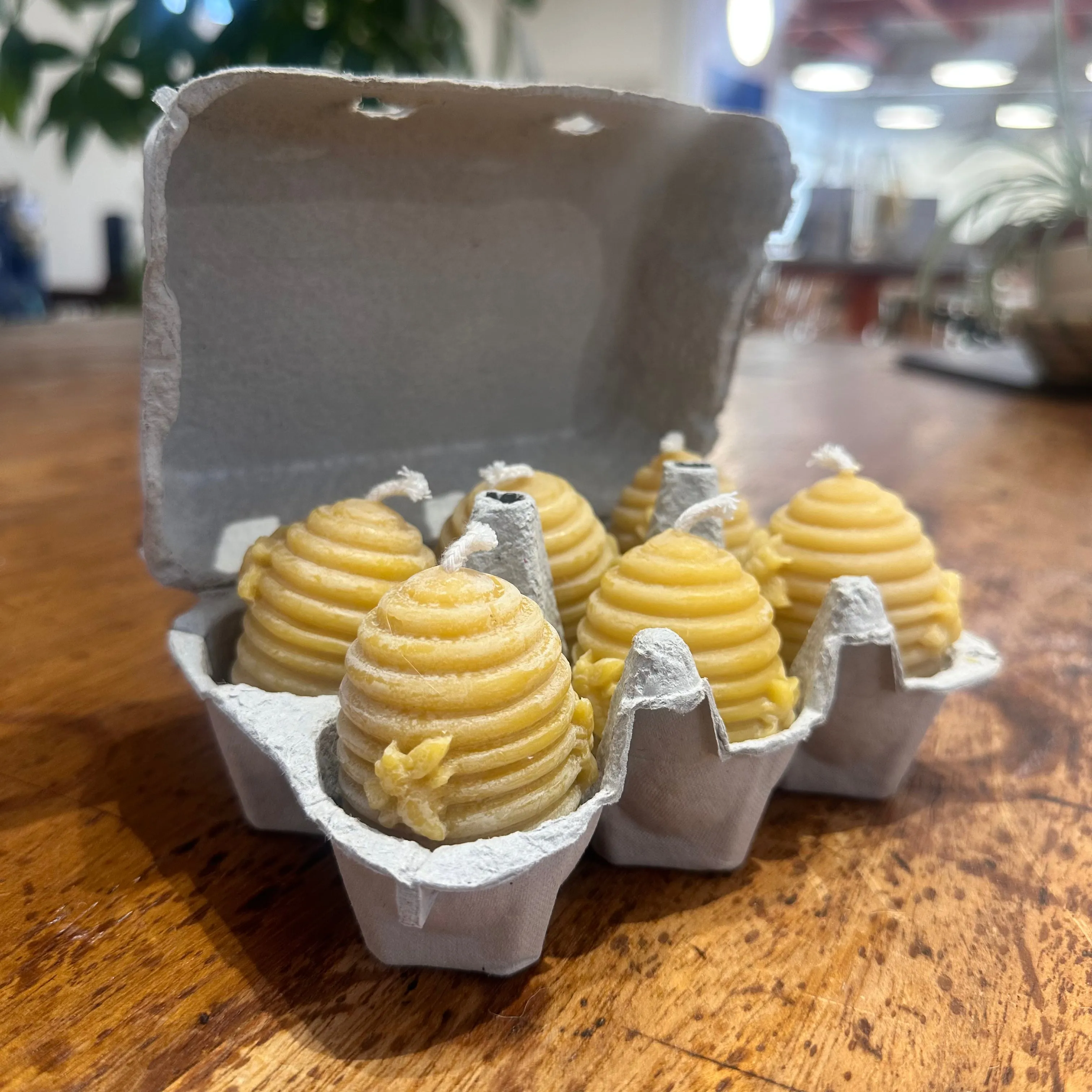 Hanna's Bees Homemade Beeswax Candles (small) - single