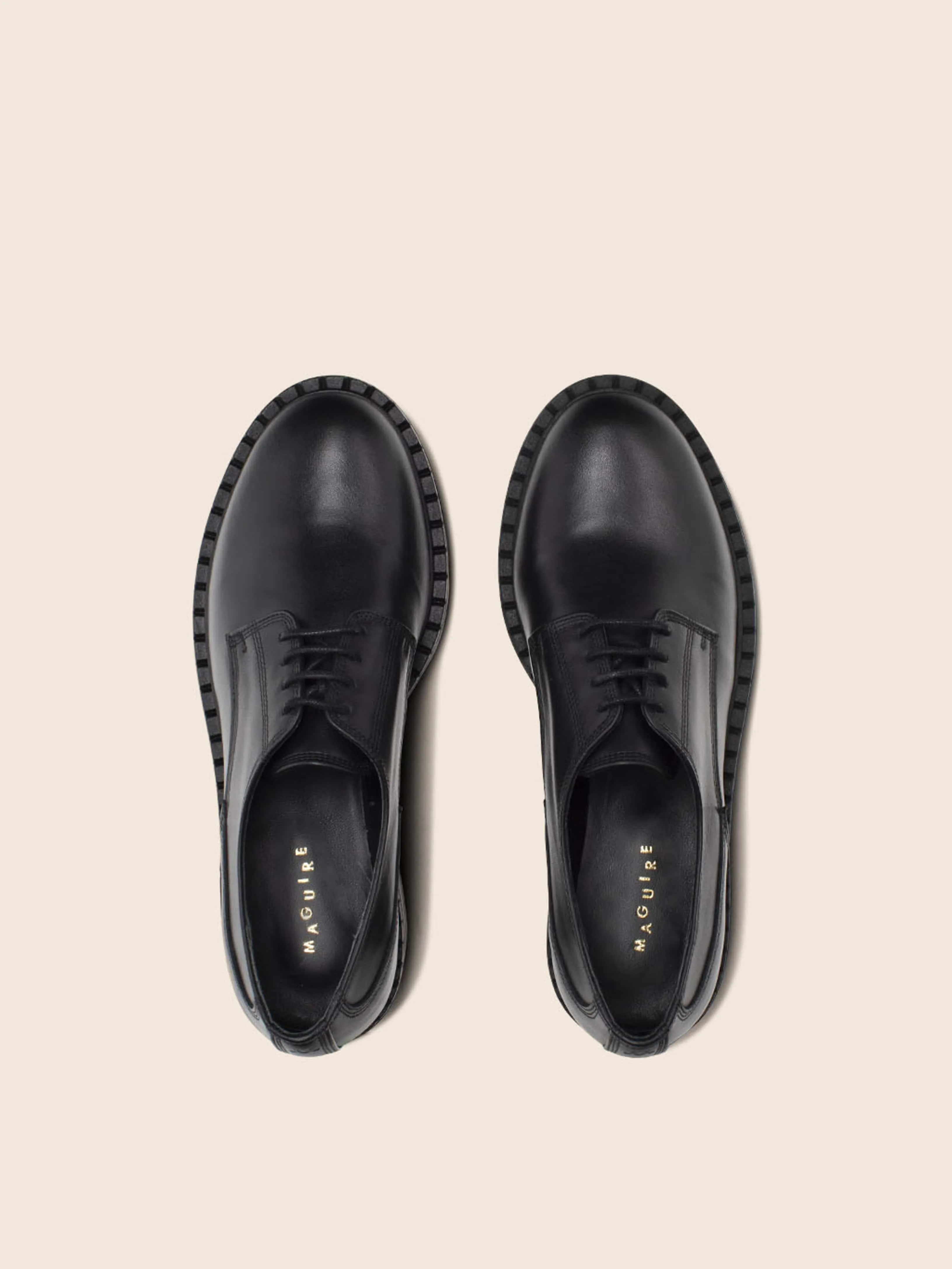 Parada Black Oxford